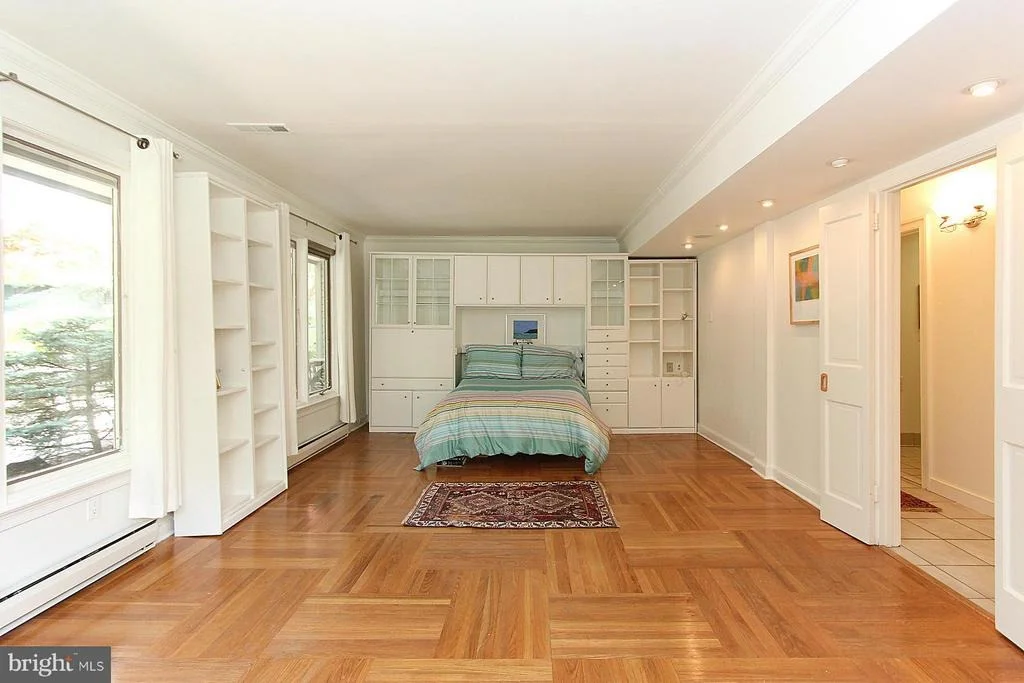 Photo of 6950 DUNCRAIG COURT