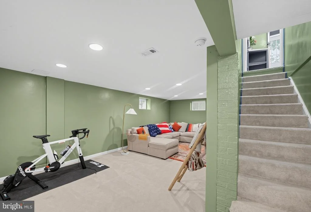 Photo of 9107 WIRE AVENUE
