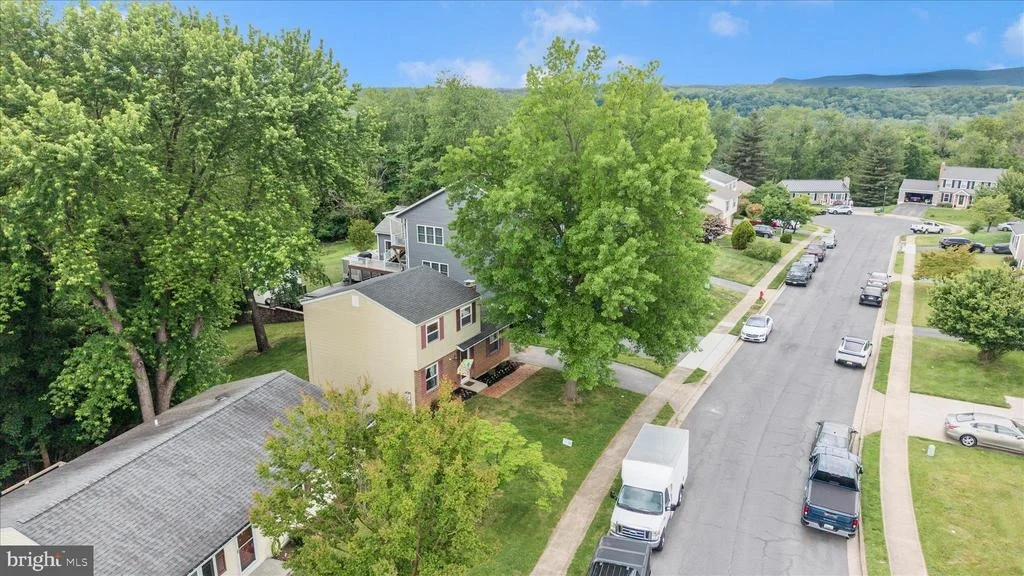 Photo of 212 WINTERGREEN LANE