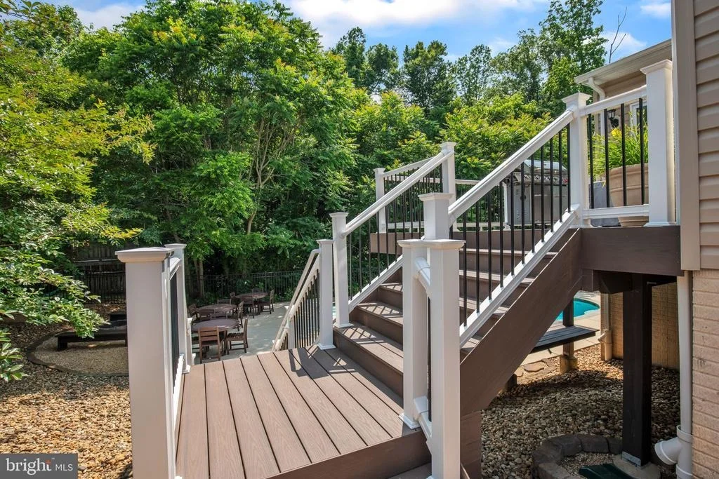 Photo of 2058 BAYTHORNE ROAD