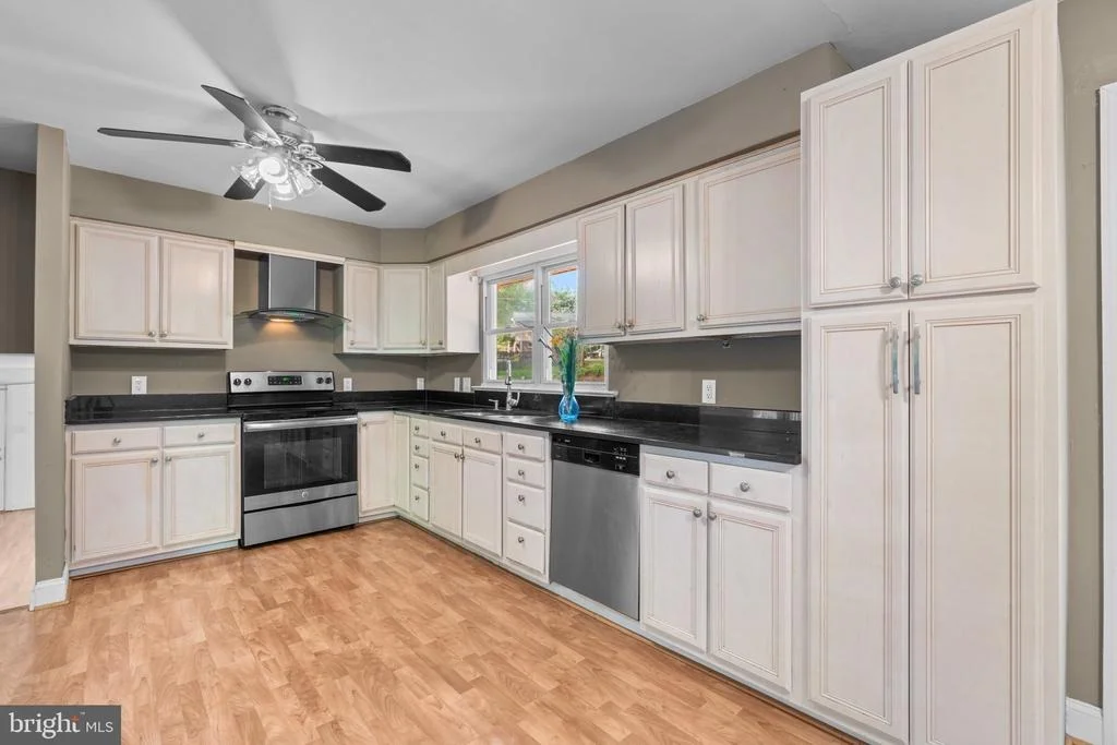 Photo of 3135 BEARDS POINT ROAD