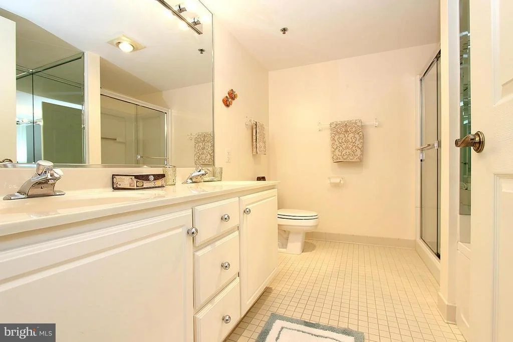 Photo of Unit 304 at 14800 PENNFIELD CIRCLE