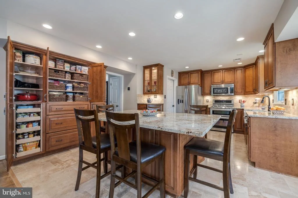 Photo of 7736 HUNTSMAN BOULEVARD