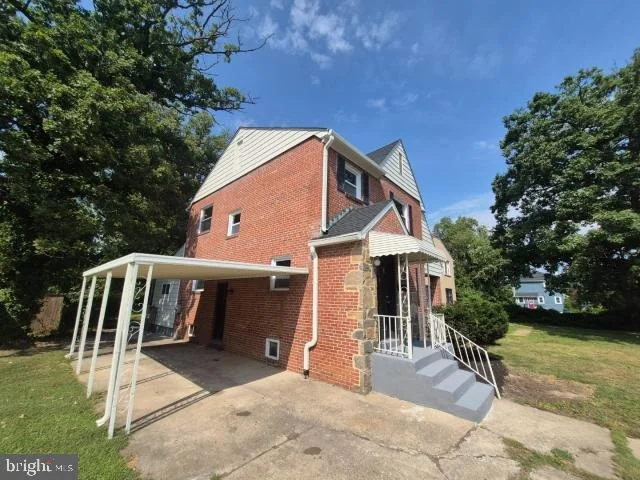 Photo of 4010 ARAGON AVENUE