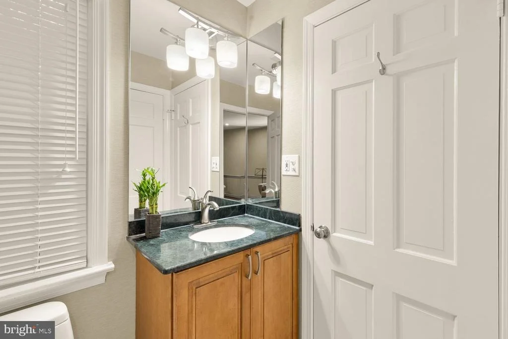 Photo of 5810 OVERLEA ROAD