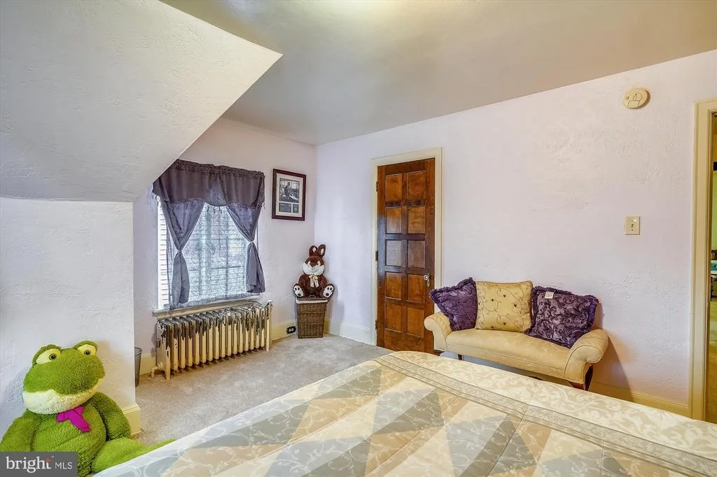 Photo of 200 MEALEY PARKWAY