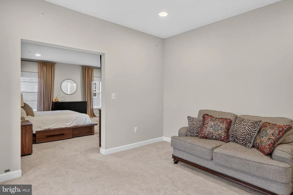 Photo of 6004 HUNT WEBER DRIVE