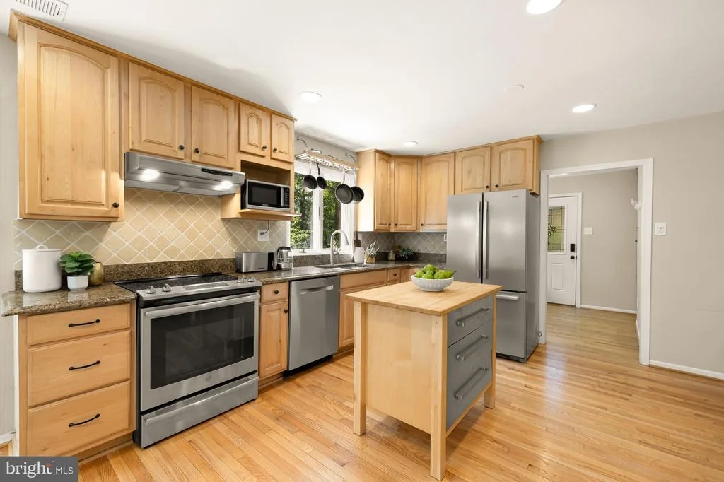Photo of 45383 PERSIMMON LANE