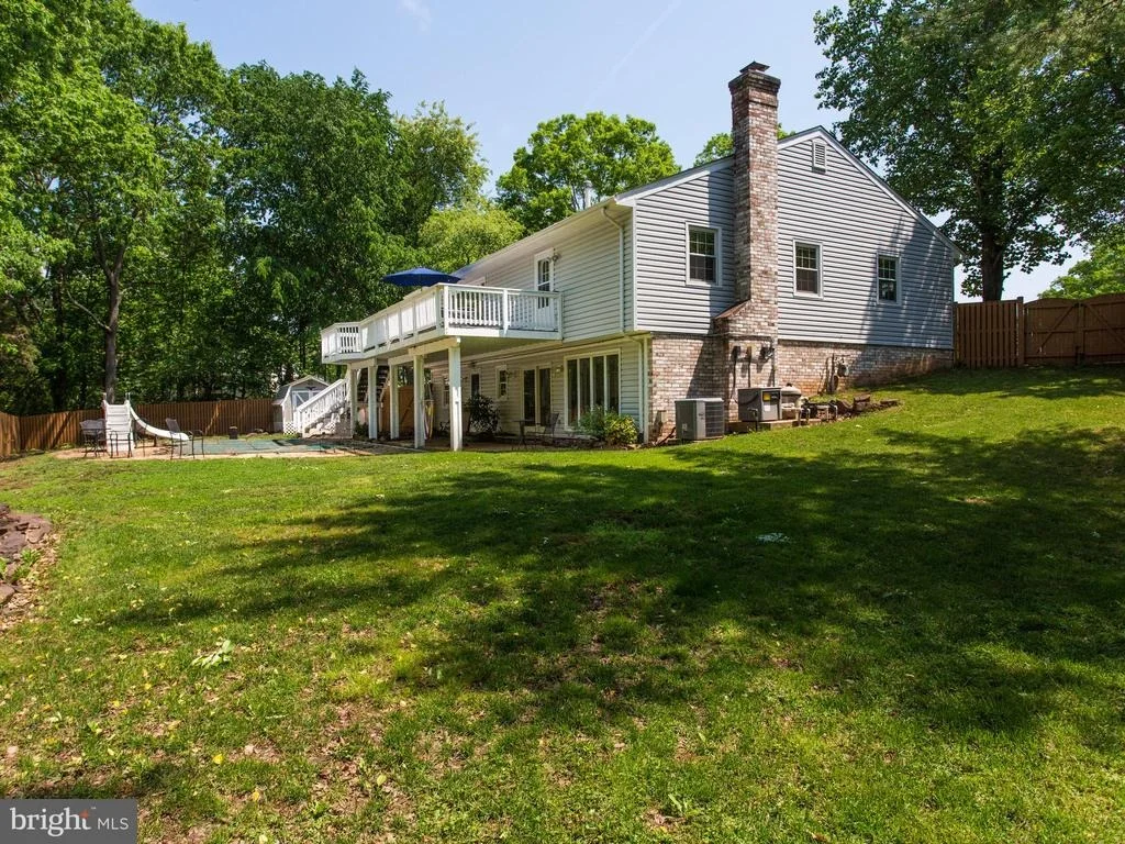 Photo of 9906 GREENVIEW LANE