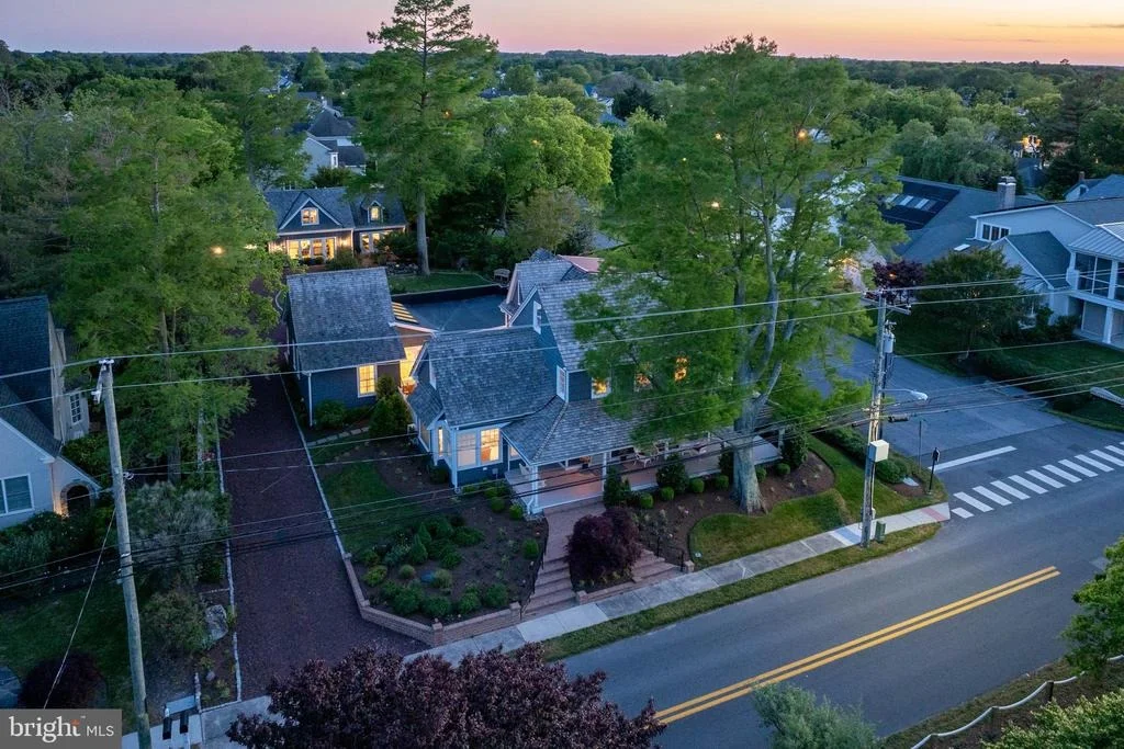 Photo of 410 PILOTTOWN ROAD