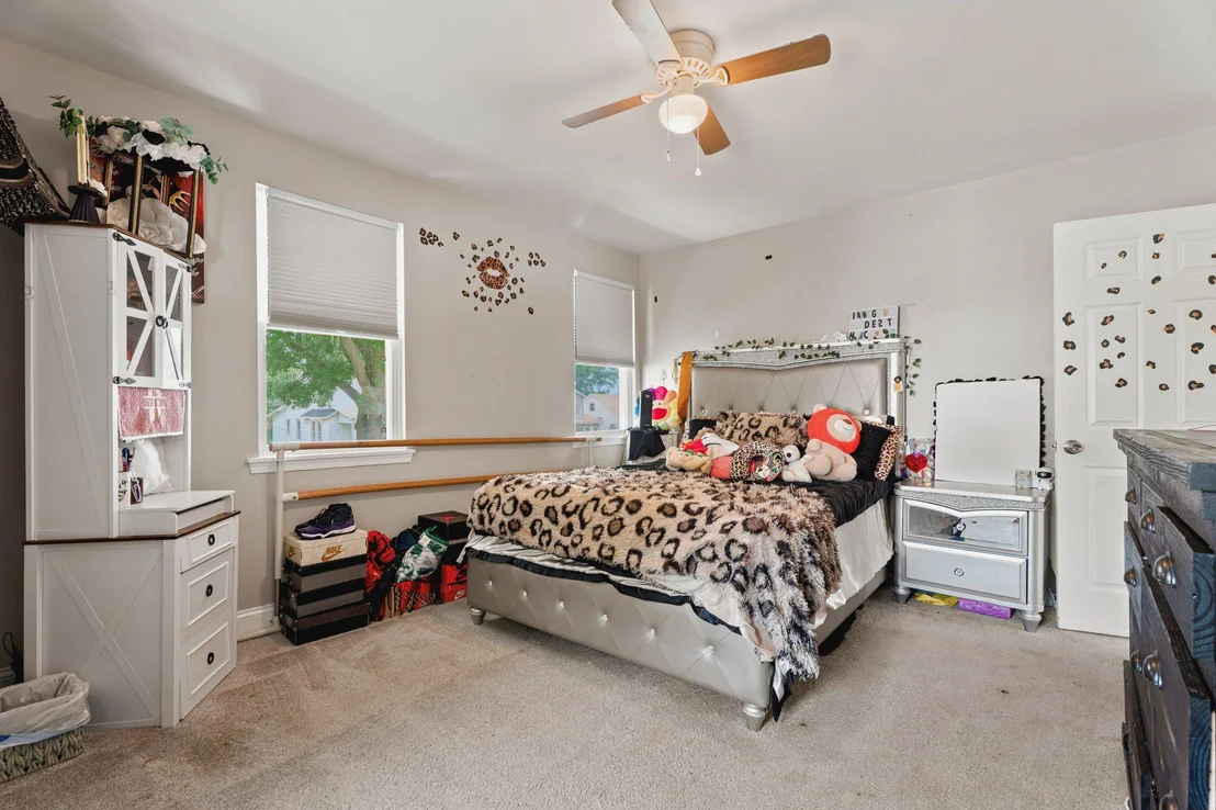 Photo of 4501 FOREST VIEW AVENUE