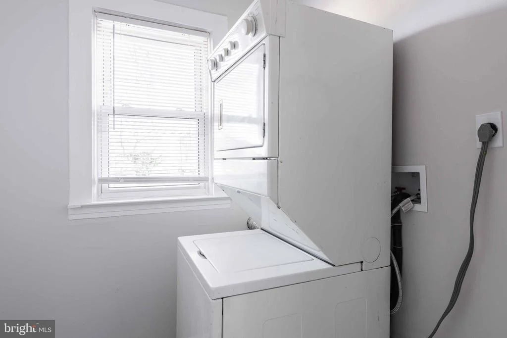 Photo of 4217 HARCOURT ROAD