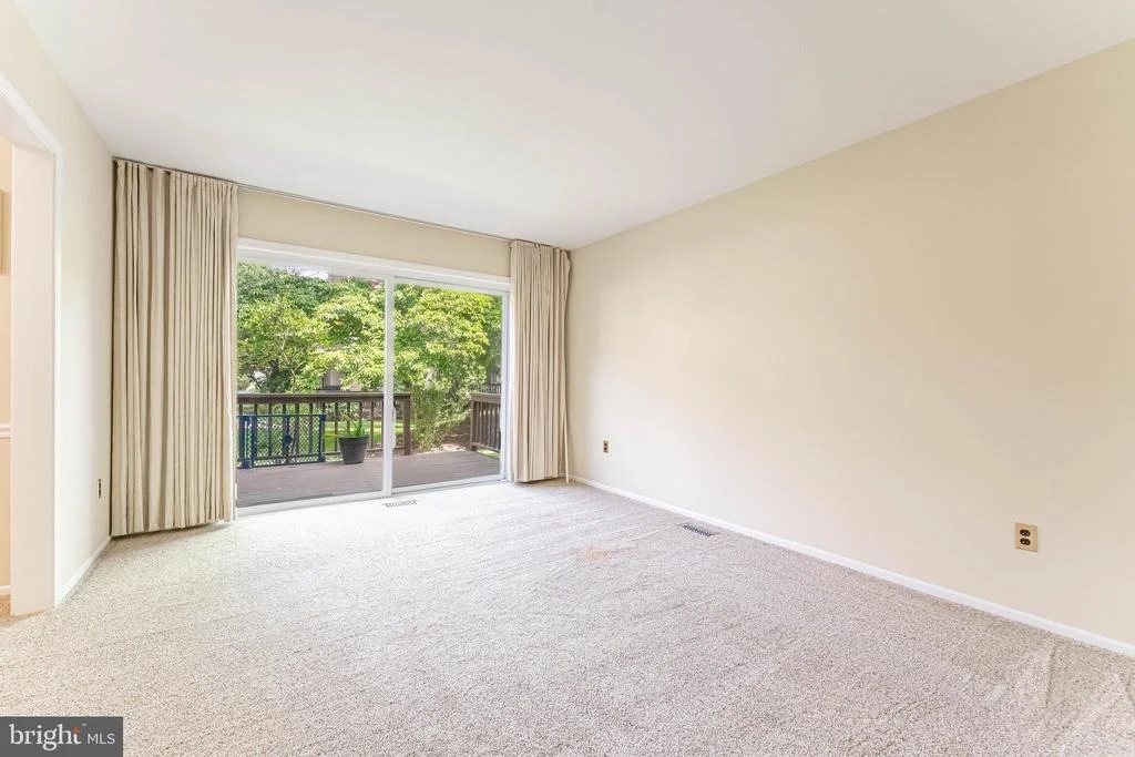 Photo of 11 CHATEAU CIRCLE