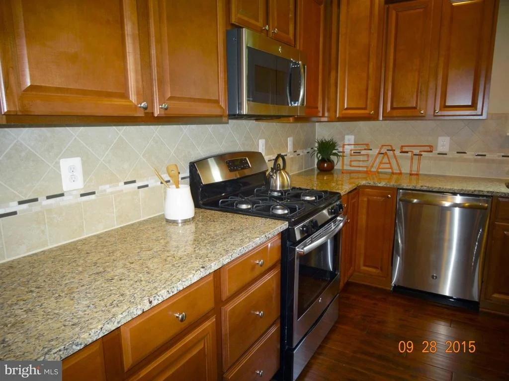 Photo of 7858 SUNHAVEN WAY