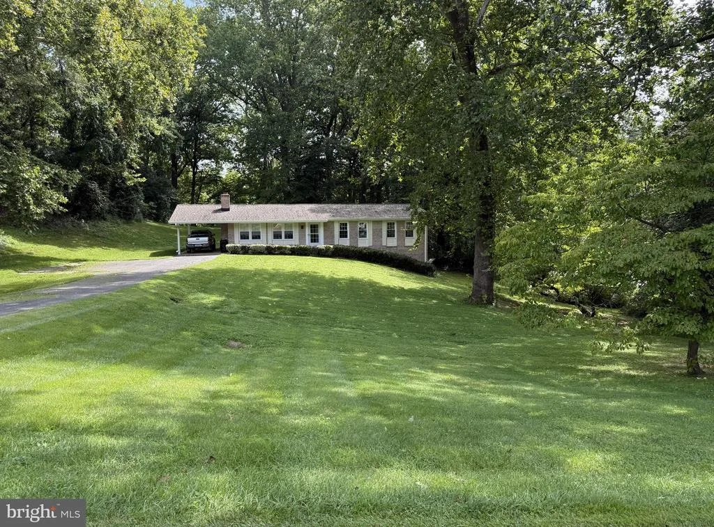Photo of 11219 LAKEVIEW DRIVE
