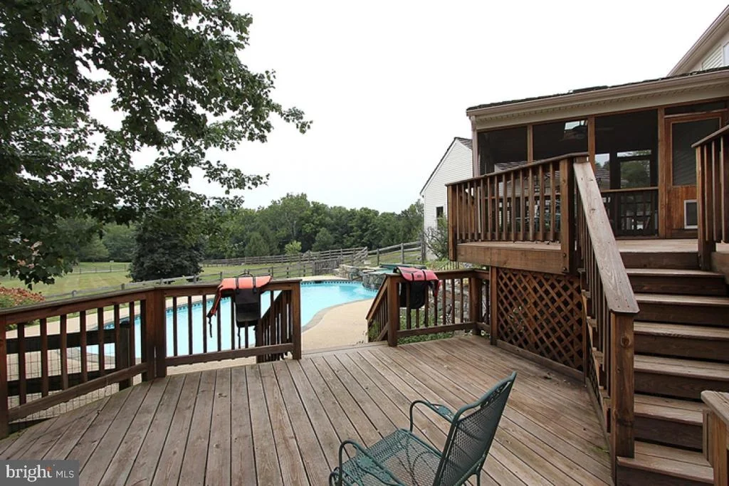 Photo of 22137 CREEKVIEW DRIVE