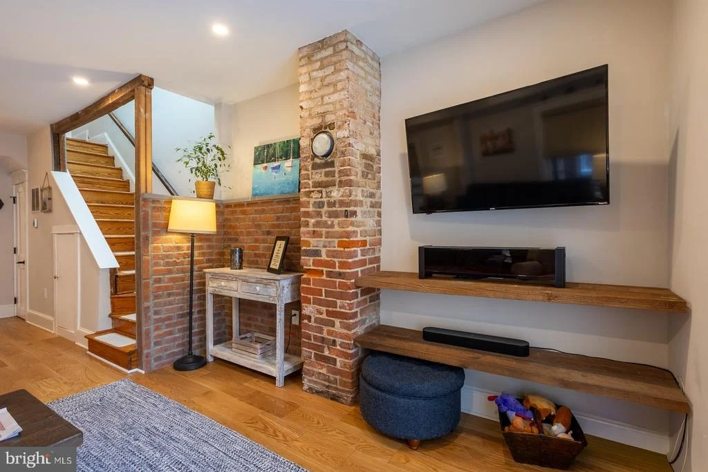 Photo of 32 CORNHILL STREET