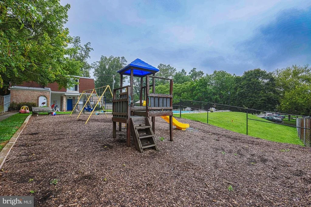 Photo of 1906 GREENHAVEN DRIVE
