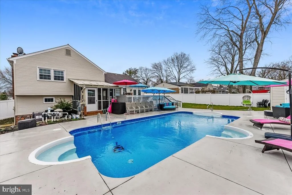 Photo of 9808 GREENVIEW LANE