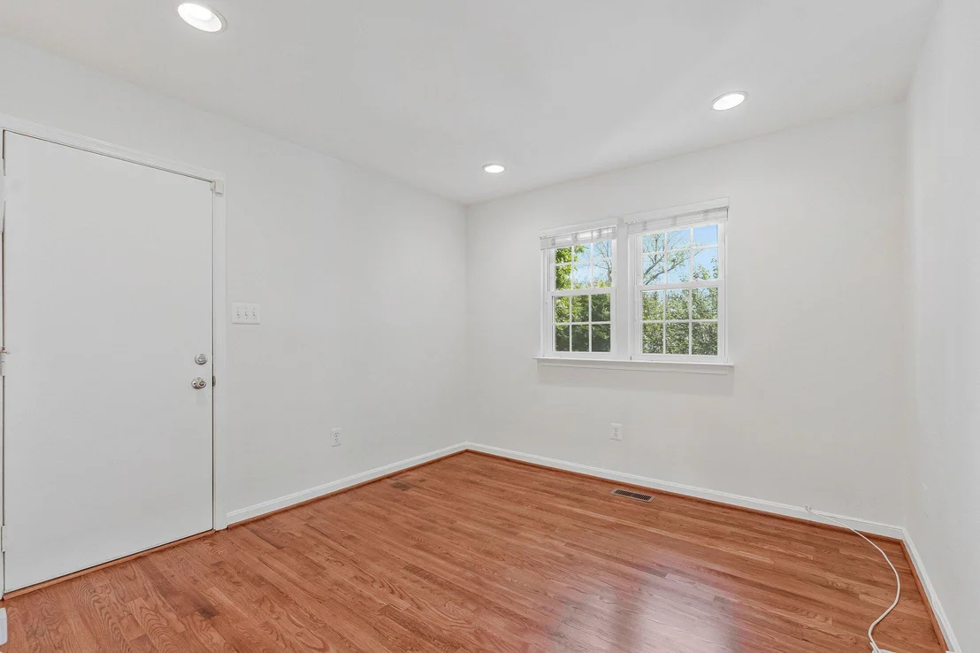 Photo of 3683 BLENHEIM BOULEVARD