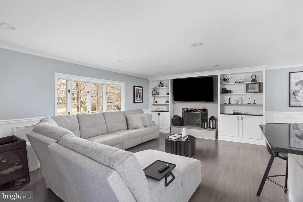 Photo of 115 EDGEBROOK ROAD