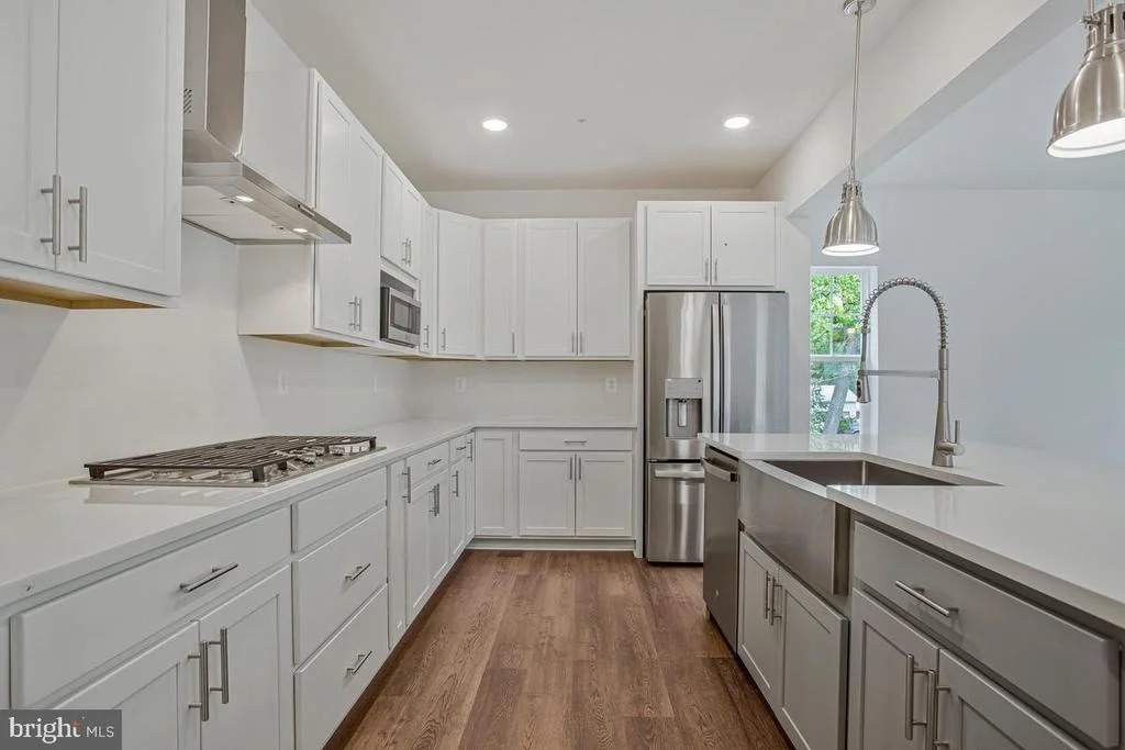 Photo of 721 NOLLMEYER ROAD