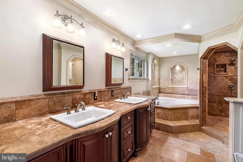 Photo of 955 STAYMAN DRIVE