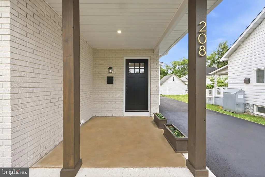 Photo of 208 PEACH STREET