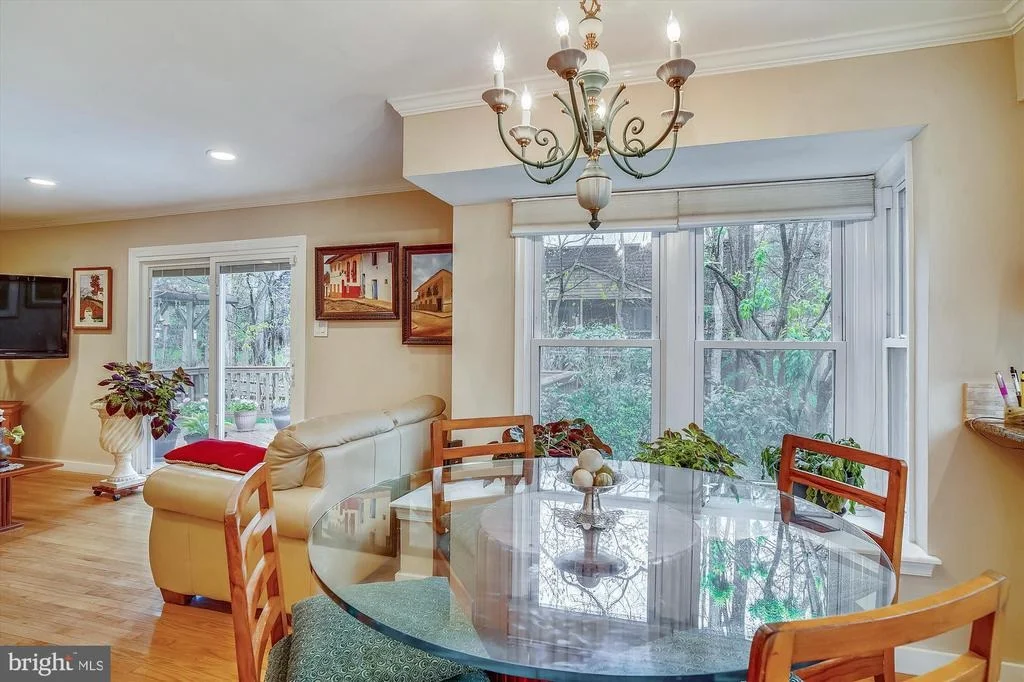 Photo of 2410 HENSLOWE DRIVE