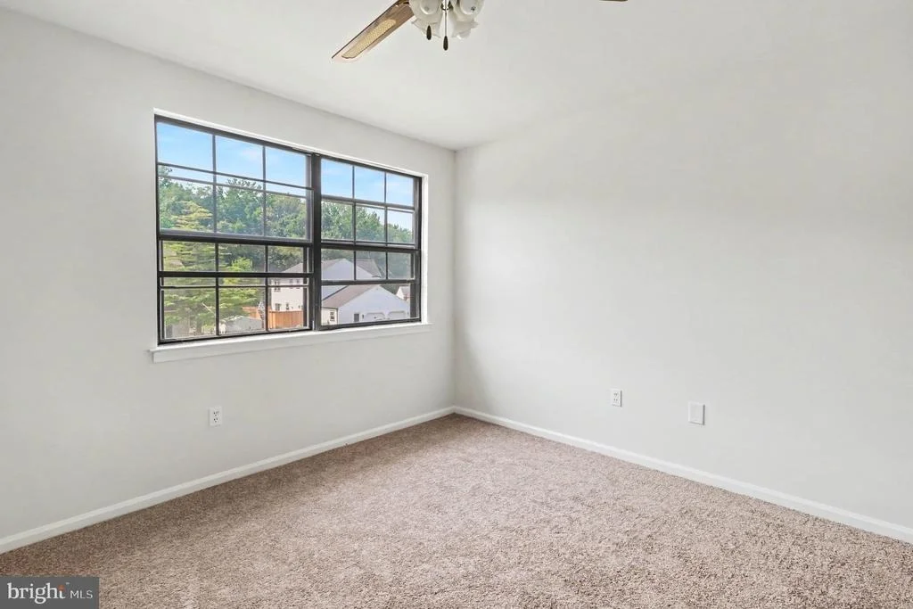 Photo of 737 FOX CHASE CIRCLE