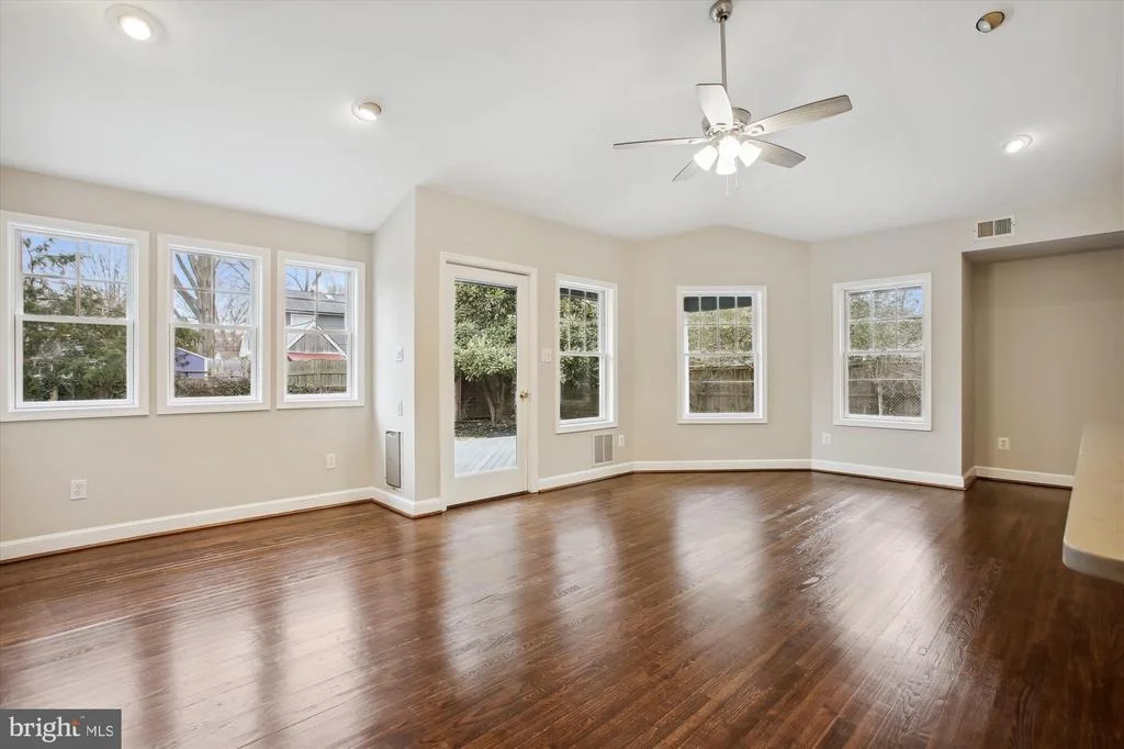 Photo of 7926 JACKSON ROAD