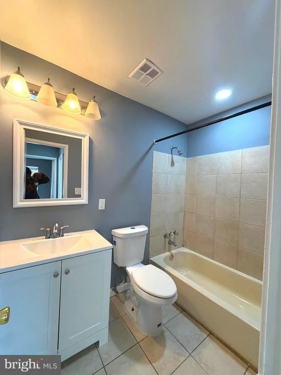 Photo of Unit 2A at 2346 SUN VALLEY CIRCLE
