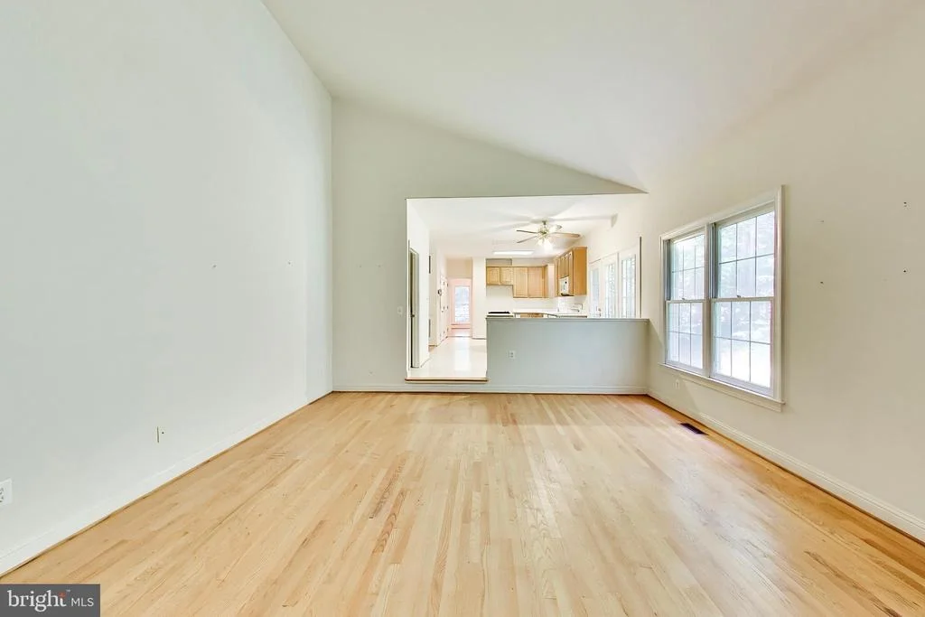 Photo of 6228 GARDEN ROAD