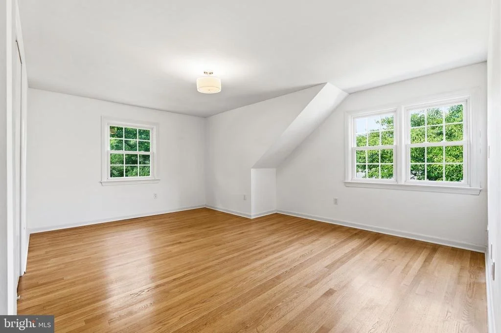 Photo of 6783 SUNNYBROOK DRIVE