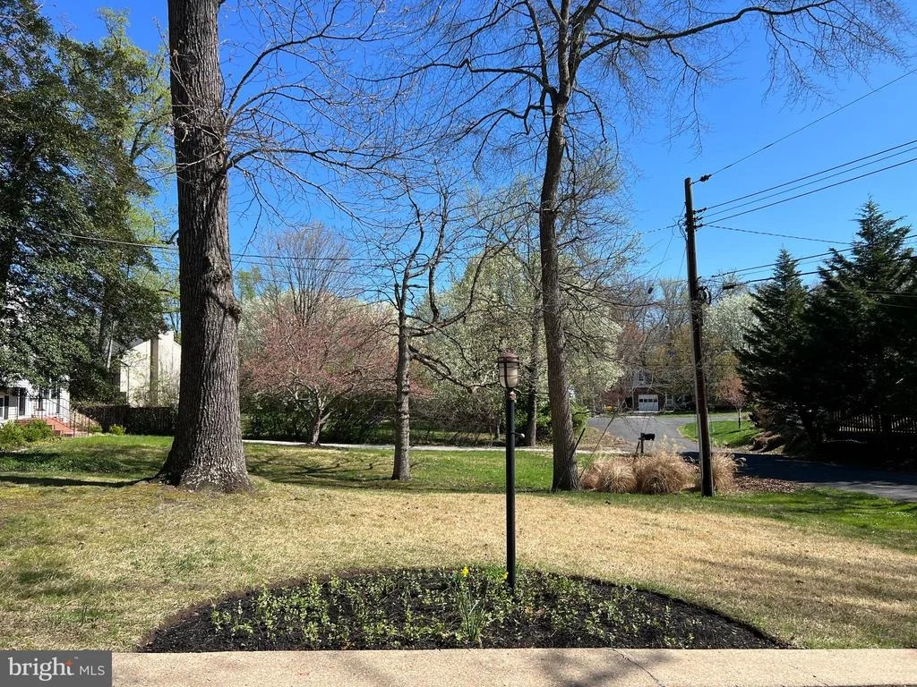 Photo of 102 OAK DRIVE