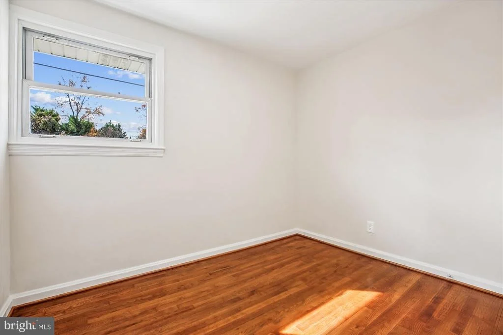Photo of 11603 VEIRS MILL ROAD