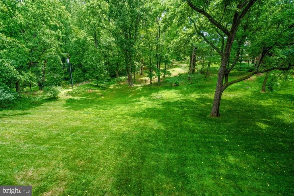 Photo of 1033 SWINKS MILL ROAD