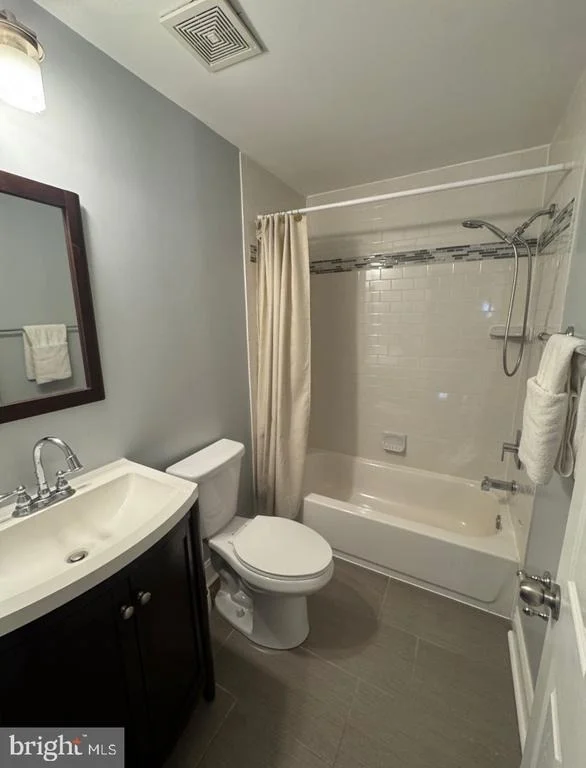 Photo of 4818 SHERIFF ROAD NE