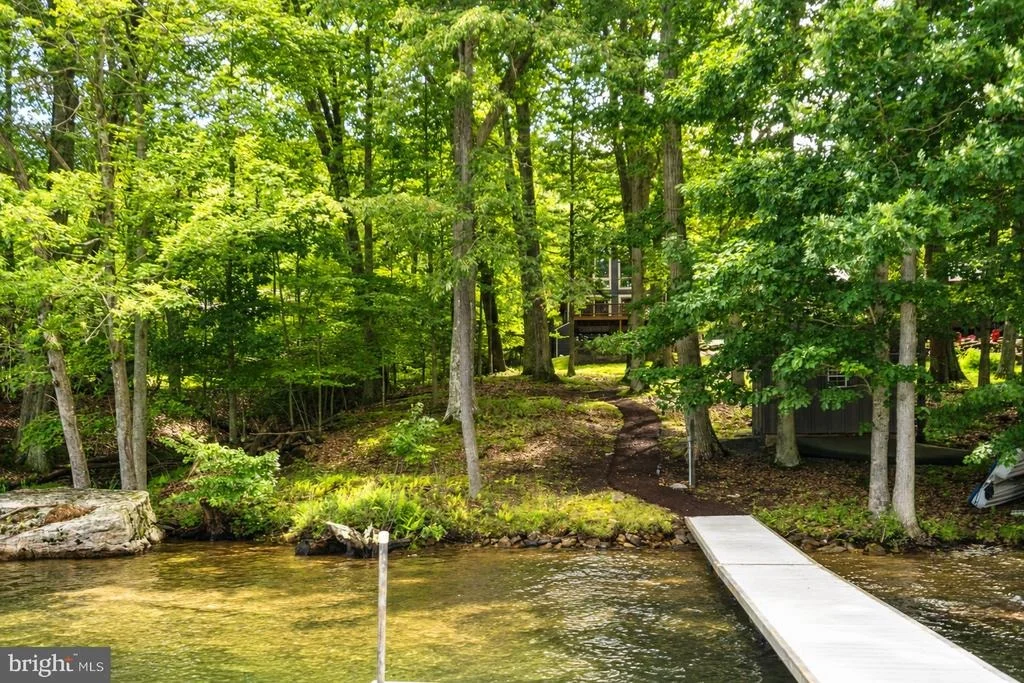 Photo of 86 SHINGLE CAMP TERRACE