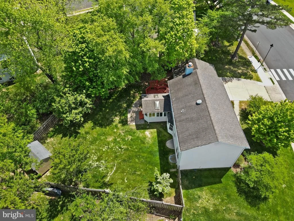 Photo of 2592 JOHN MILTON DRIVE