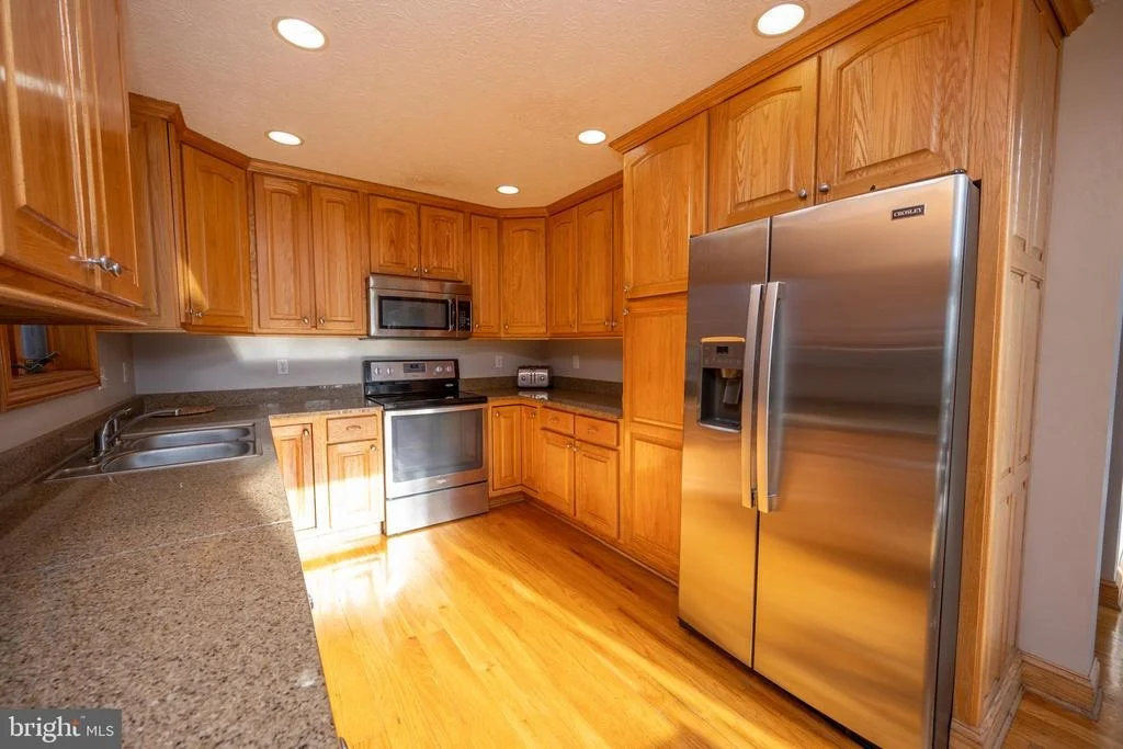 Photo of 723 PINNACLE DRIVE