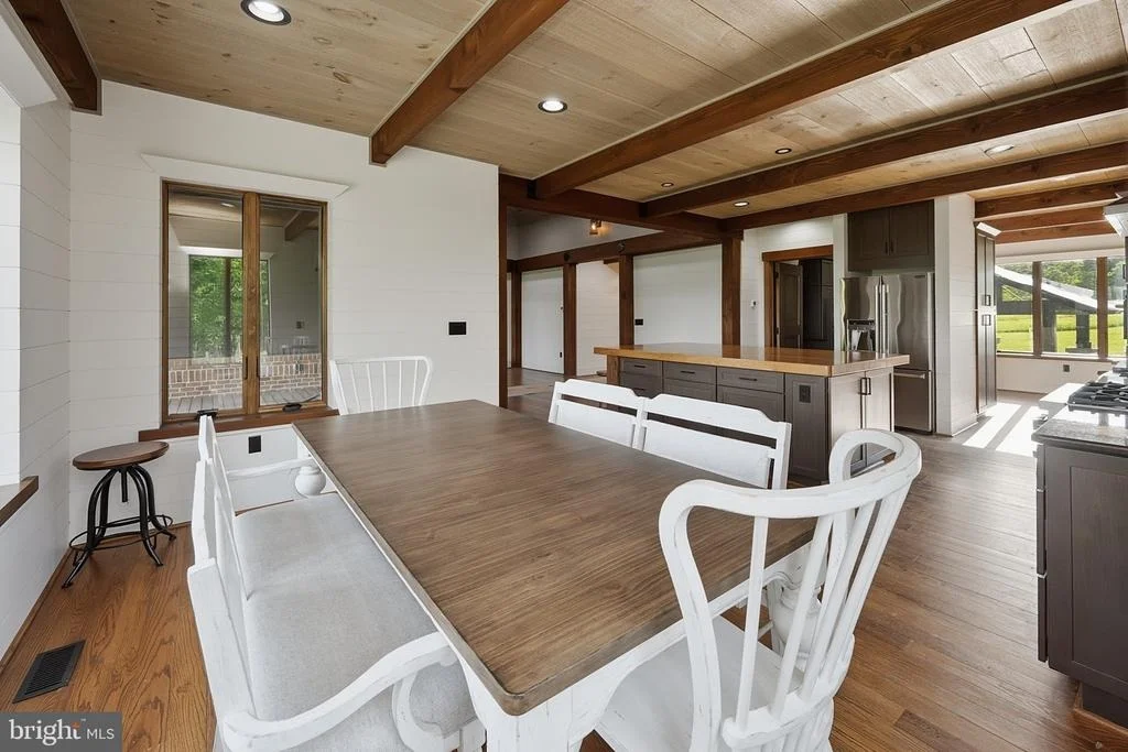 Photo of 415 NAZELROD ROAD
