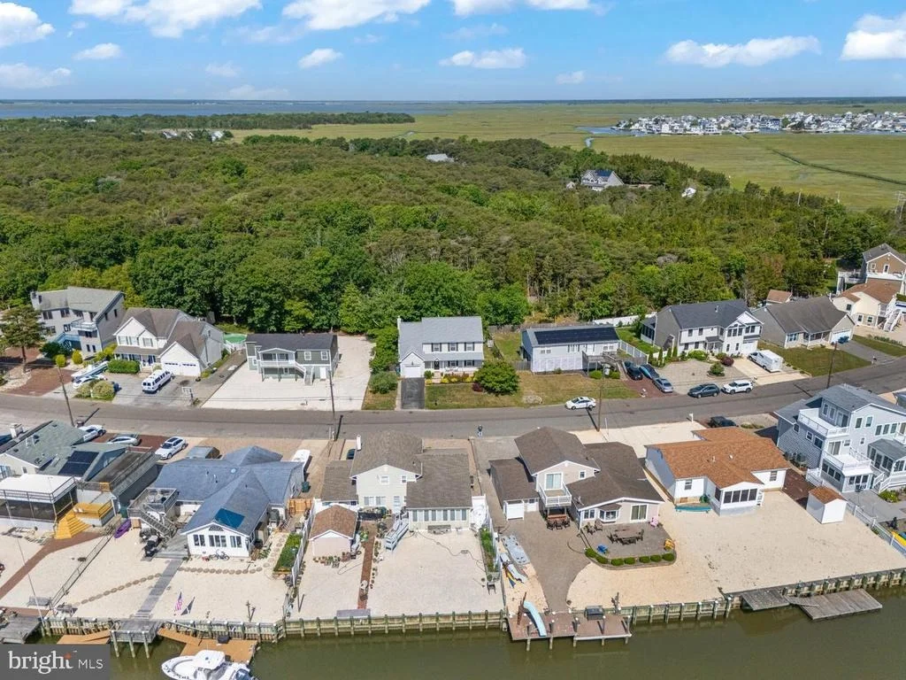 Photo of 20 OCEAN BOULEVARD