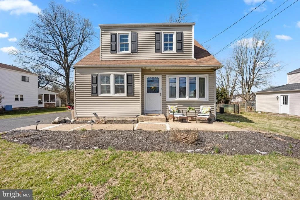 Photo of 1012 MEARNS ROAD