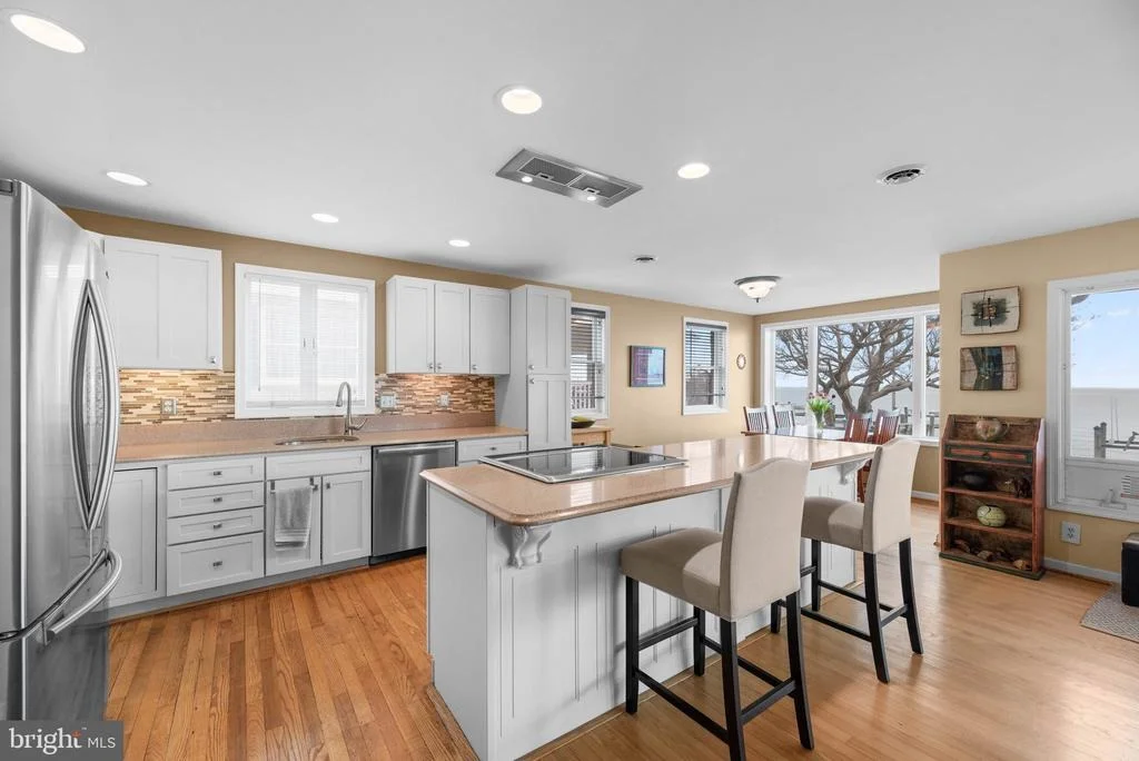 Photo of 3621 BAY DRIVE
