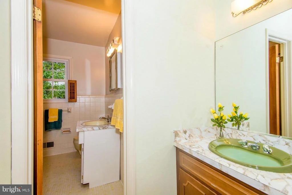 Photo of 7110 DEVONSHIRE ROAD