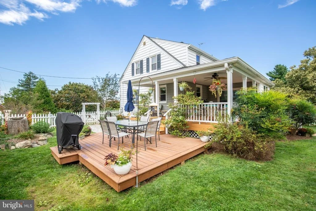Photo of 701 LONGVIEW AVENUE