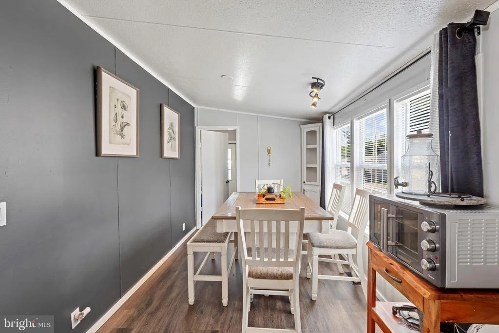 Photo of 43 MIDWAY AVENUE