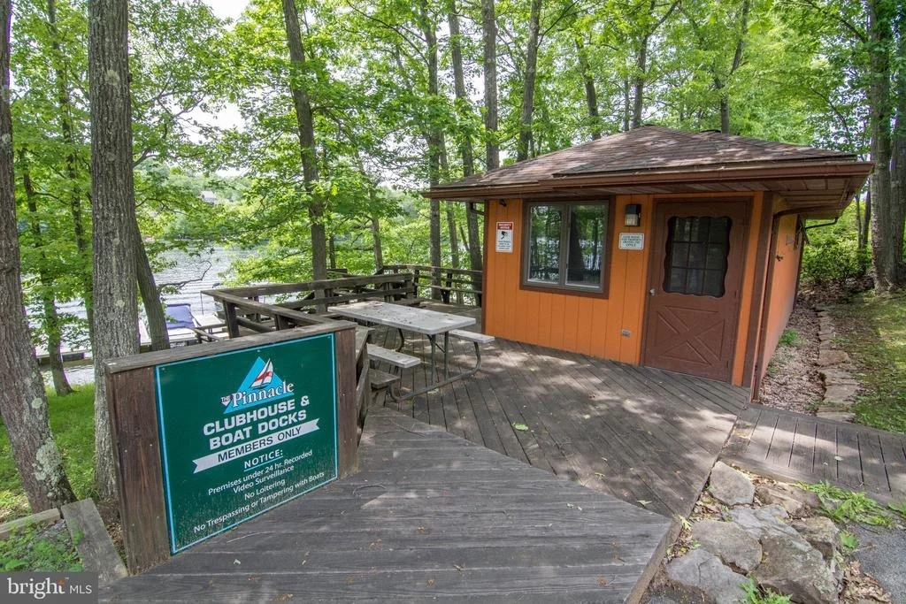 Photo of 365 PINNACLE DRIVE