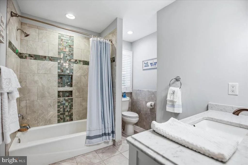 Photo of 1340 REDWOOD CIRCLE